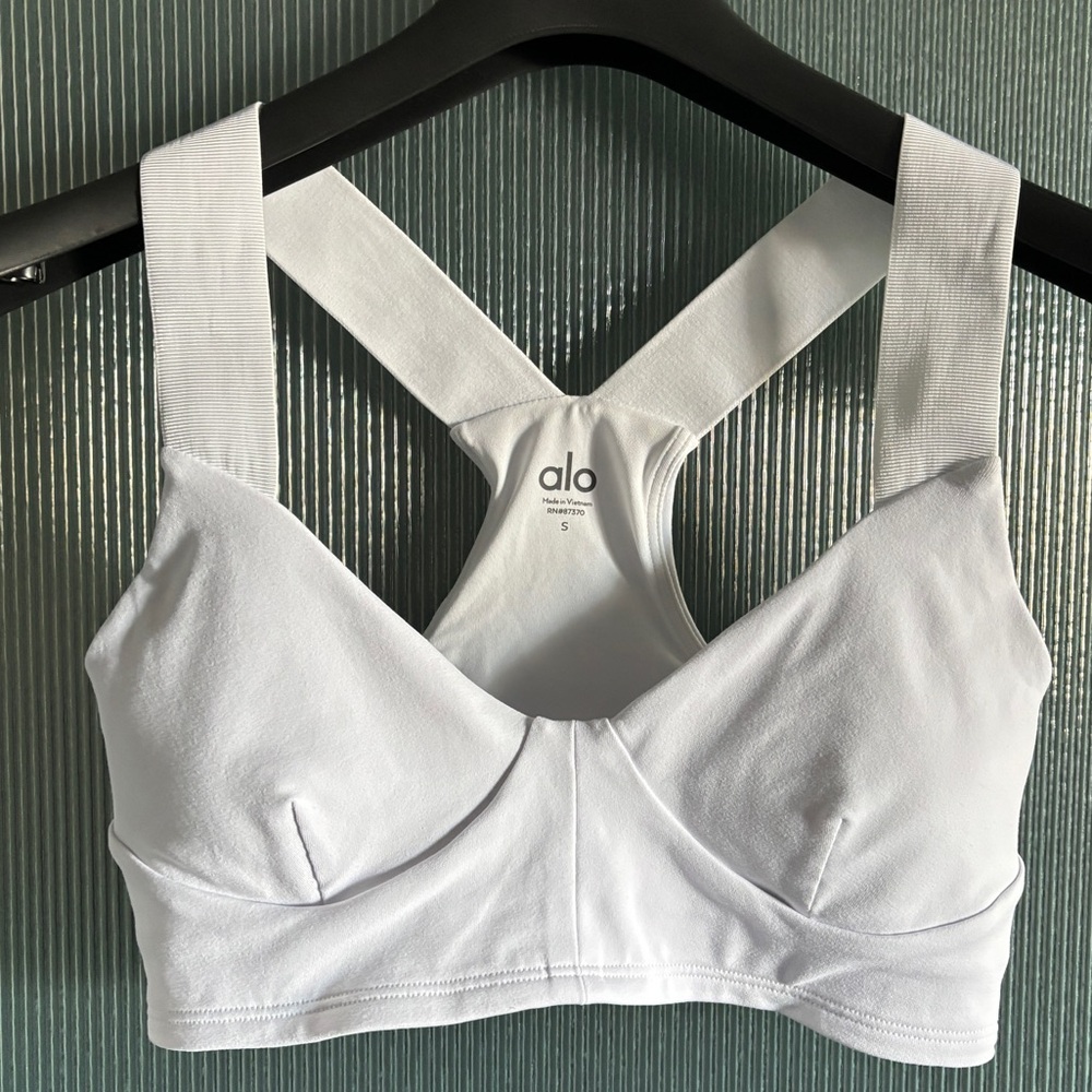 Alo Yoga Airbrush Rev It Up Bra White Size Small Racerback Bustier-style NWOT